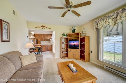 28 Greenwich Ave, Lakehurst NJ 08759-6660 exterior