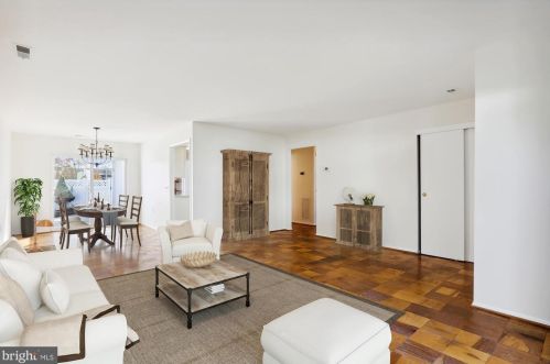 15200 Hyde Park Dr, Silver Spring, MD 20906-1414