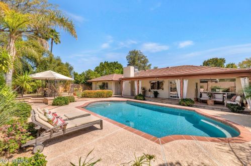 9218 33 Way, Phoenix AZ 85028-4907 exterior