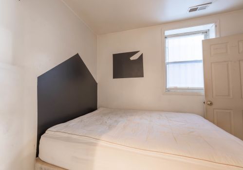 1442 Kedzie Ave, Chicago IL 60629-3532 exterior