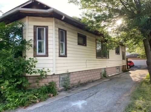 10123 Wentworth Ave, Chicago IL  60628-1924 exterior