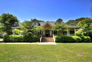 681 Castle Pinckney Dr, Charleston SC  29412-4401 exterior