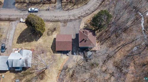 1807 Springvale Rd, Duluth MN 55811-3151 exterior