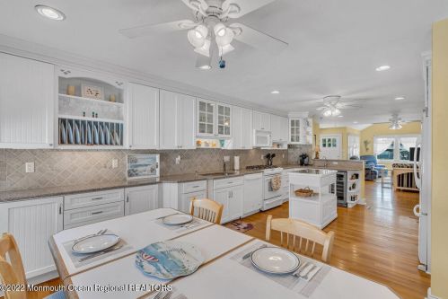 403 New York Ave, Point Pleasant Beach NJ 08742-3338 exterior