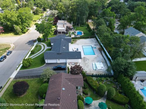 3 Arlene Dr, West Long Branch NJ 07764-1153 exterior