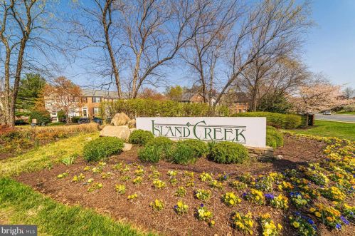 6603 Netties Ln, Alexandria VA  22315-6057 exterior