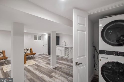 2911 17th St, Washington DC  20018-1825 exterior