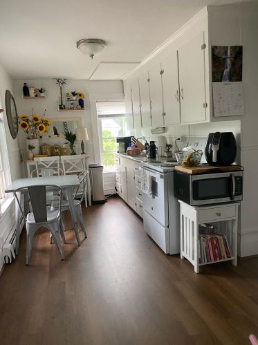 94 Pillsbury St, Concord NH 03301-3523 exterior