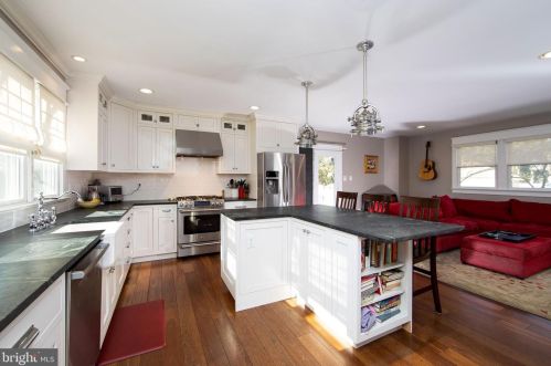 139 Marne Ave, Tavistock NJ 08033-1444 exterior