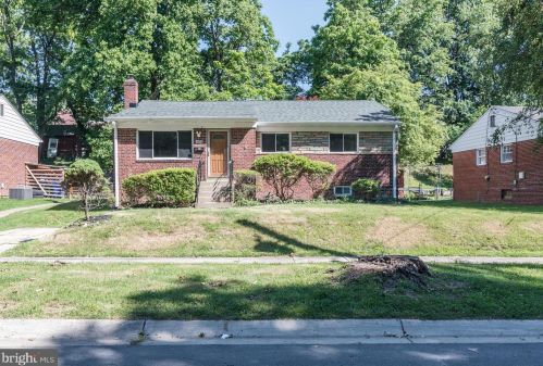 9909 Light Dr, Silver Spring, MD 20903-1902