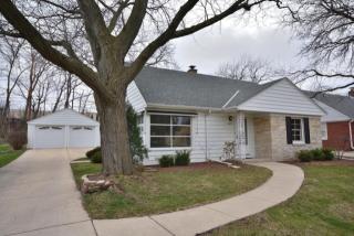 2375 103rd St, Milwaukee, WI 53226-1624