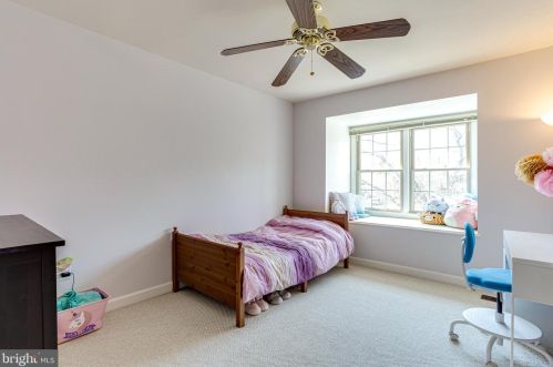 5819 Tudor Ln, Rockville MD 20852-2852 exterior