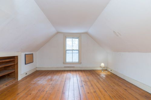 23 Hl St, Dover NH 03820-3111 exterior