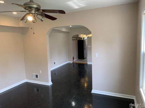 28 Jonesdale Ave, Metuchen NJ  08840-2009 exterior