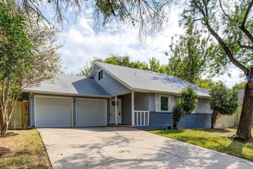 6607 Capriola Dr, Austin TX  78745-3752 exterior