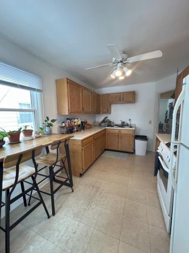 2037 Helena St, Madison WI 53704-5519 exterior