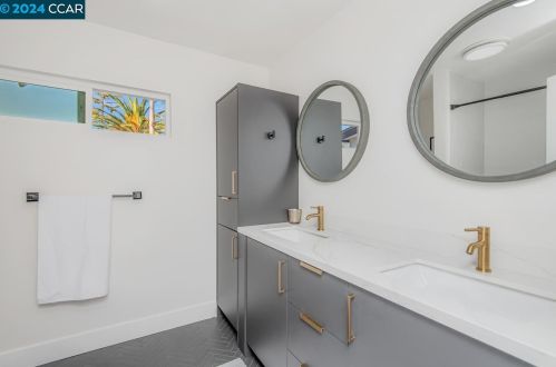 318 Soule Ave, Concord CA  94523-3639 exterior