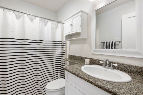 1819 Dayton St, Chicago IL 60614-5003 exterior