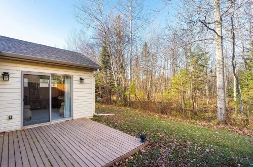 331 Hickory St, Duluth MN 55811-4814 exterior