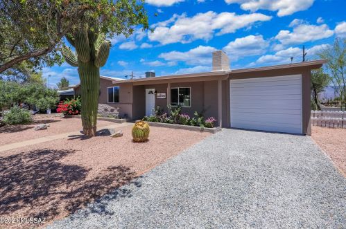 8277 Cooper Pl, Tucson, AZ 85710-4203