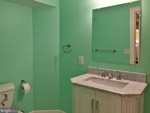 87 Leavitt Ln, Princeton NJ 08540-3921 exterior