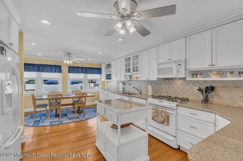 403 New York Ave, Point Pleasant Beach NJ 08742-3338 exterior