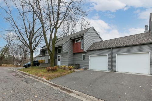 3772 Grey Dove Ln, Saint Paul, MN 55122-1115