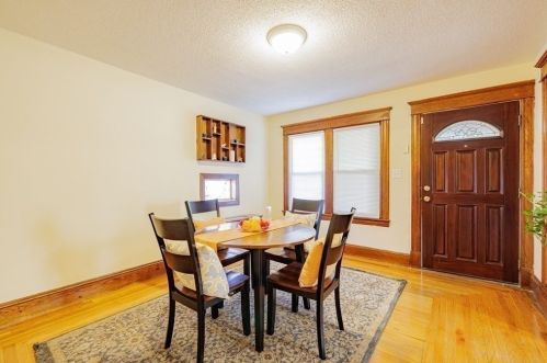 32 Monrovia St, Springfield MA 01104-3113 exterior