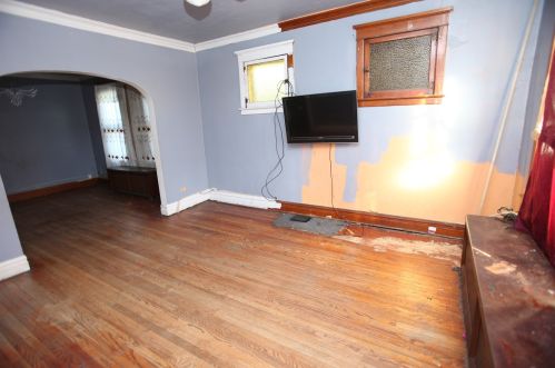 2240 Mason Ave, Chicago IL 60630-1912 exterior