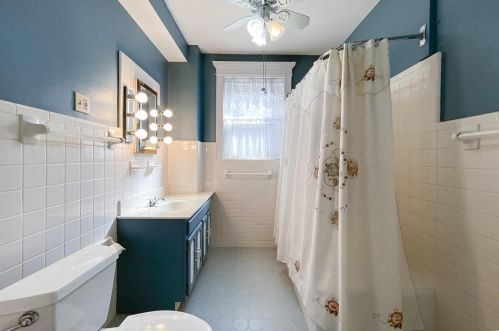 4944 Lindell Blvd, Saint Louis MO 63108-1510 exterior