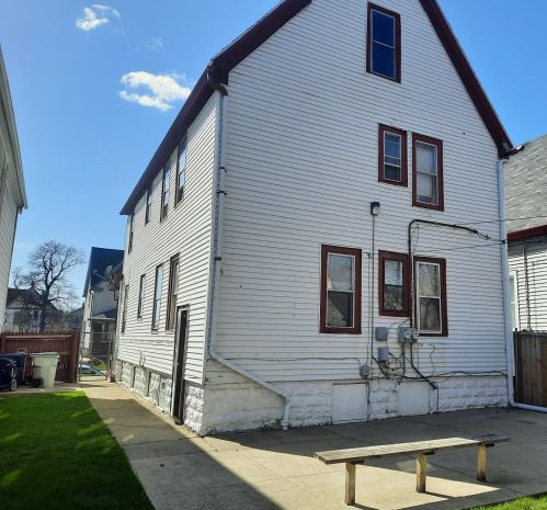 2904 27th St, Milwaukee WI  53210-2011 exterior