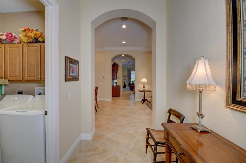 9800 Nuova Way, Fort Pierce FL 34986-2825 exterior