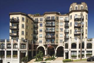 215 1st Ave, Seattle WA  98119-4802 exterior