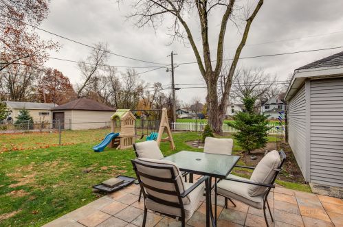 303 Stewart Ave, Waukegan IL 60085-2061 exterior