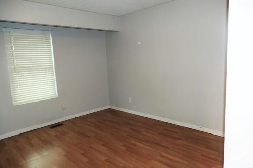 1433 Westchester Dr, Herculaneum MO 63048-1530 exterior