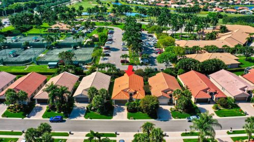 6590 Maybrook Rd, Boynton Beach FL 33437-6411 exterior