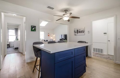 8205 Easter Cv, Austin TX  78757-7802 exterior