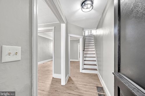 25 Adella Ave, Trenton NJ  08609-2001 exterior