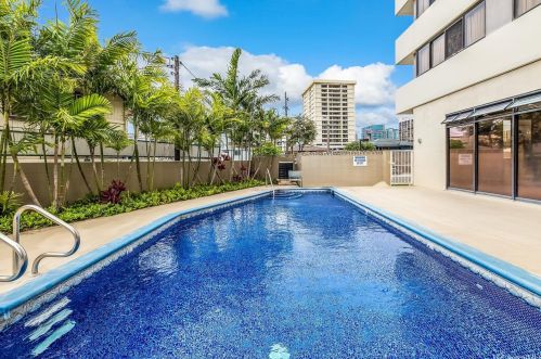 2222 Citron St, Honolulu HI  96826-2855 exterior