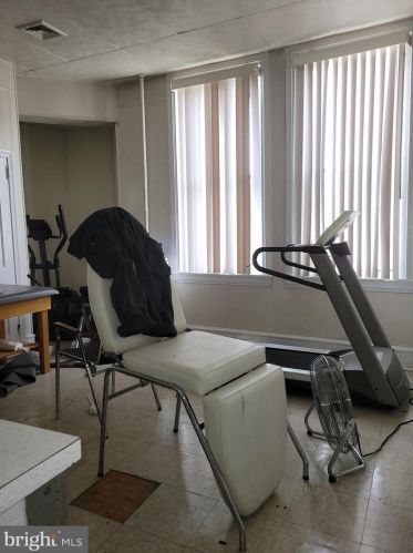 1701 29 St, Philadelphia PA 19132-3001 exterior