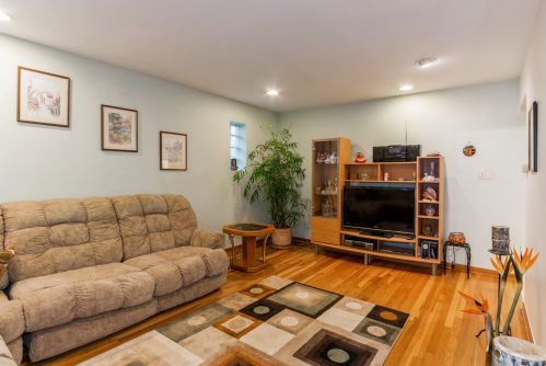 2909 Nora Ave, Chicago, IL 60634-4723