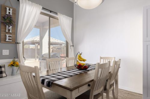 6252 Mesa Garden Dr, Tucson AZ  85757-7532 exterior