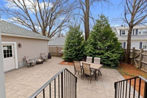 172 Middlesex St, North Andover MA 01845-3829 exterior