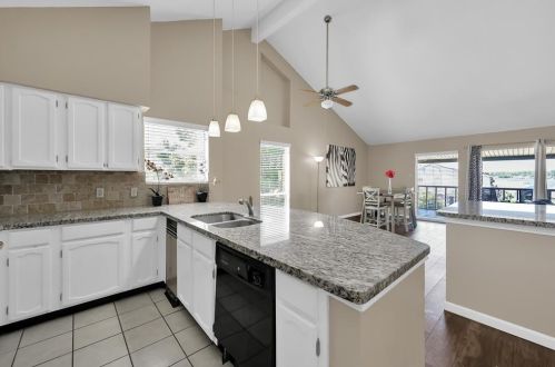 103 April Pt Dr, Montgomery TX 77356-8873 exterior