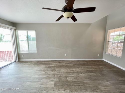 5079 Blackbird Dr, Tucson AZ  85742-5112 exterior