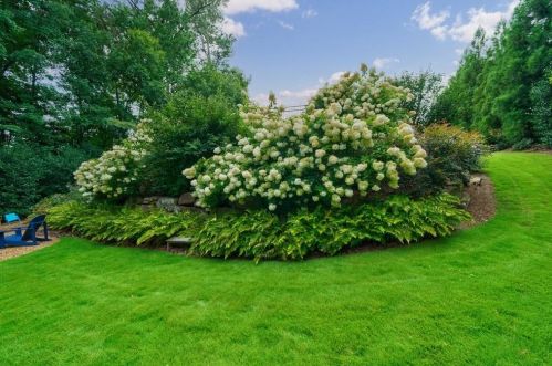 4515 Conway Dr, Atlanta GA 30327-3535 exterior