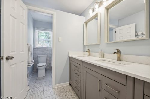 69 Sutton Dr, Berkeley Heights NJ 07922-2513 exterior