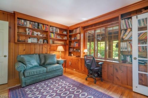 21 Sand Spg Rd, Morristown NJ 07960-6758 exterior