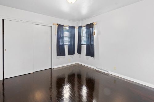 5522 37, Milwaukee WI 53209-4734 exterior