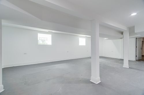 7616 Dante Ave, Chicago IL  60619-2720 exterior